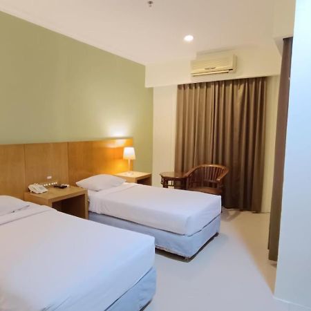 Hotel Wisata Palembang Exteriör bild