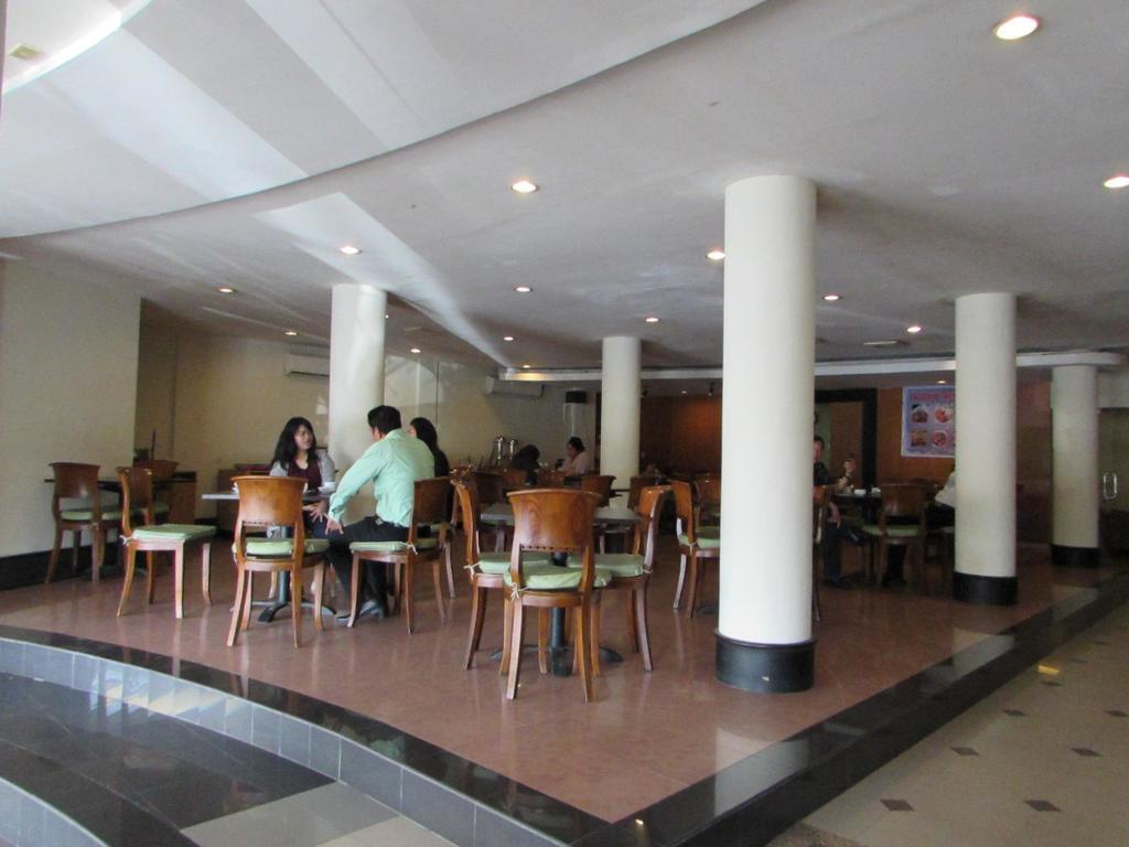 Hotel Wisata Palembang Exteriör bild